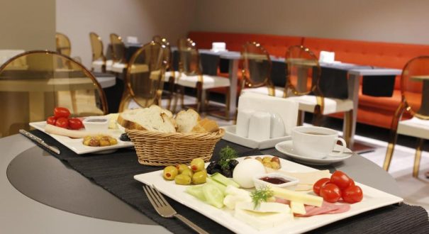 سالن غذاخوری هتل بیانچو